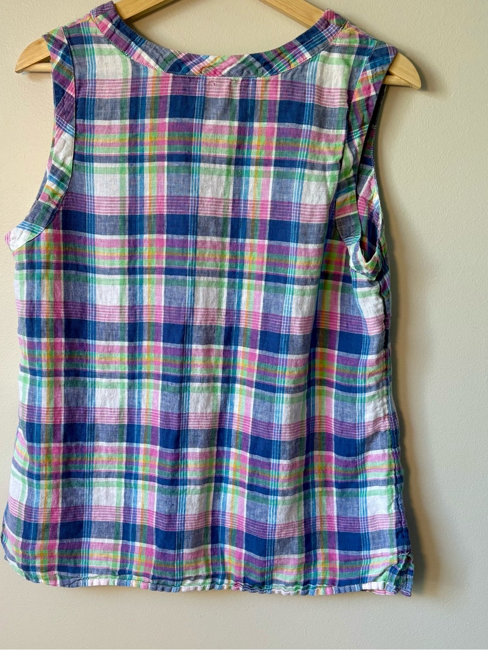Talbots 100% Linen Madras Plaid Sleeveless Split Neck Top Shell Size M - Picture 2 of 9